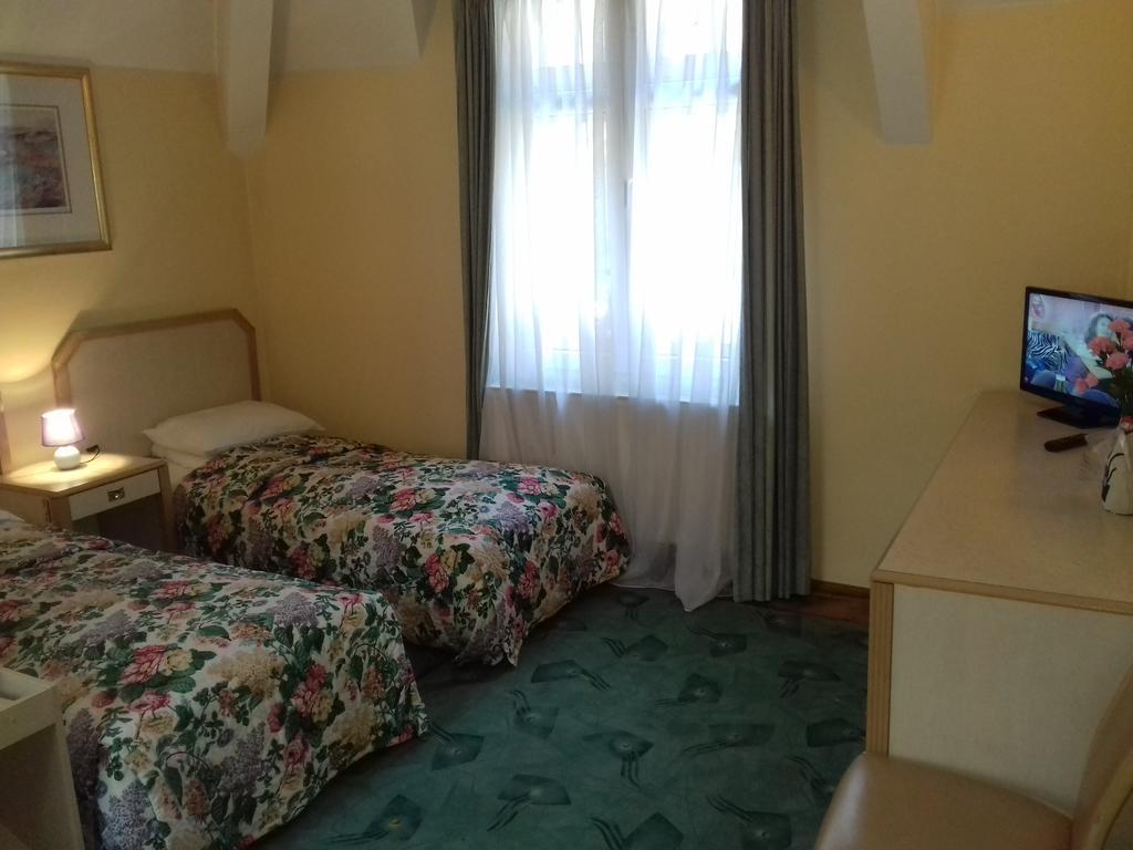 Pensiunea Micsunica Sinaia Exteriér fotografie